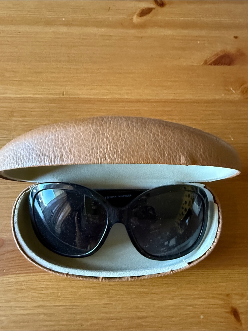 Tommy Hilfiger Black Gloss Oversized Women's Sunglasses